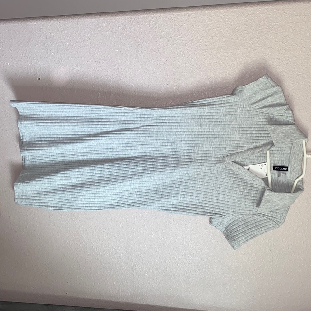 Very Cute, Light Gray Dress, Collared Neck, Never Worn!
